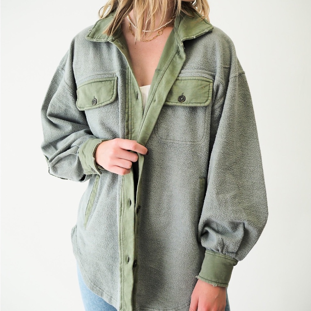 Free People Ruby Olive Shacket with Relaxed Fit and Collared Neckline NWOT